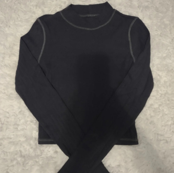 Long sleeve mock neck - Picture 1 of 4